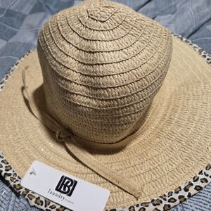 Laundry by Shelli Segal Beige Straw Hat with Animal Print Floppy Leopard Trim